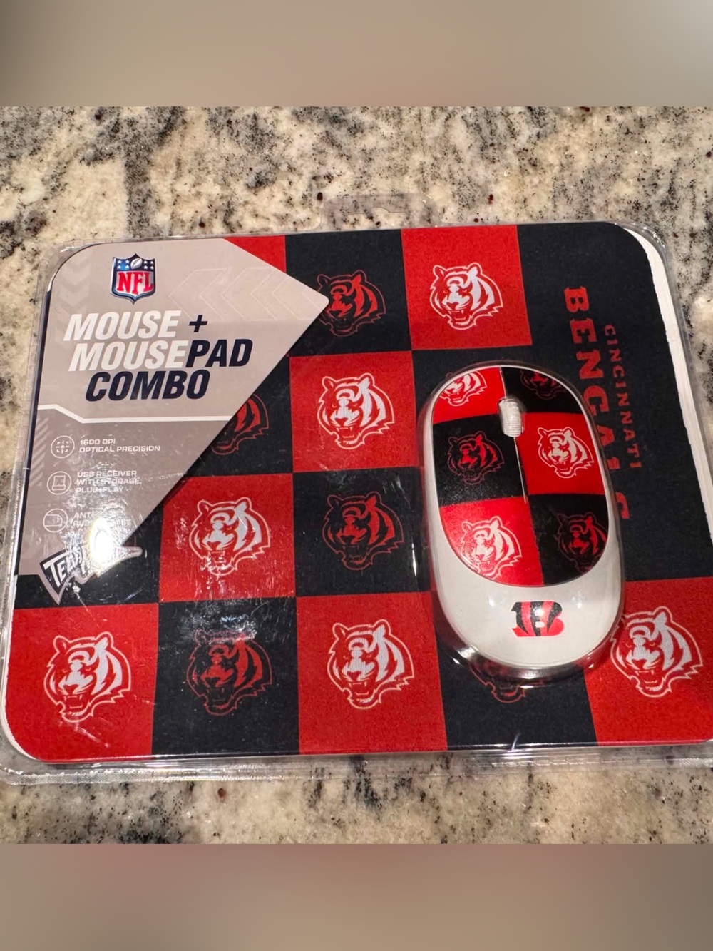 NFL Cincinnati Bengals Red and Black Mouse + Mouse Pad Combo